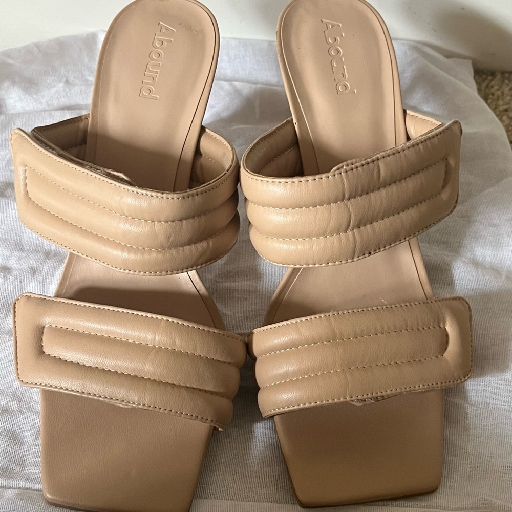 Abound tan slide sandals short heel never worn.